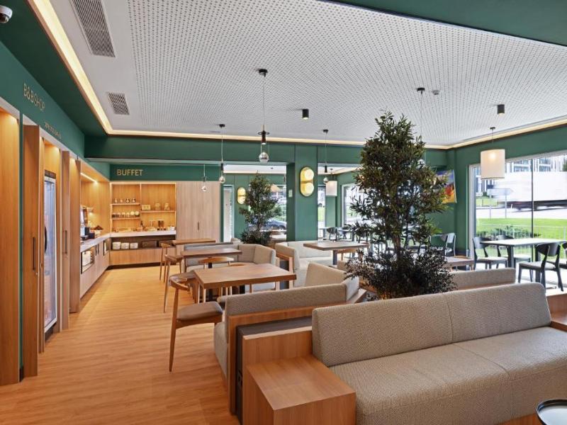 B&b Hotel Santiago Milladoiro image