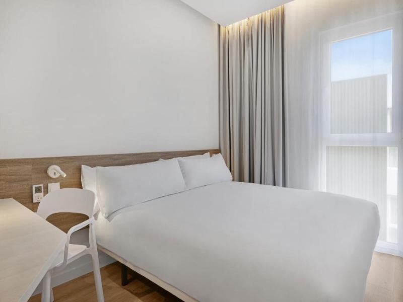 B&b Hotel Santiago Milladoiro image