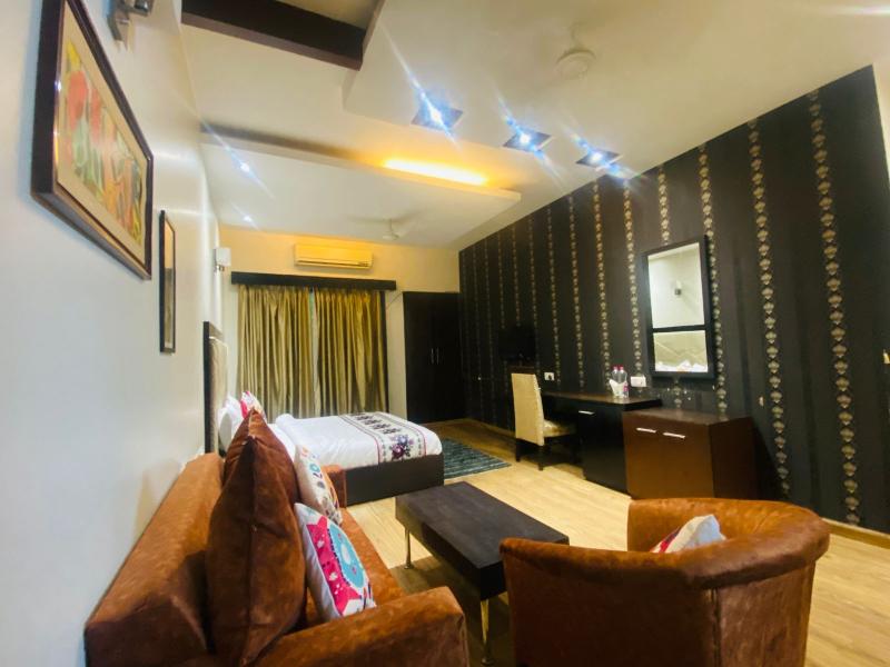Hotel Amazone Residency Dlf Phase 3
