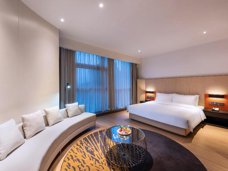 Mercure Nanjing Olympic Expo image