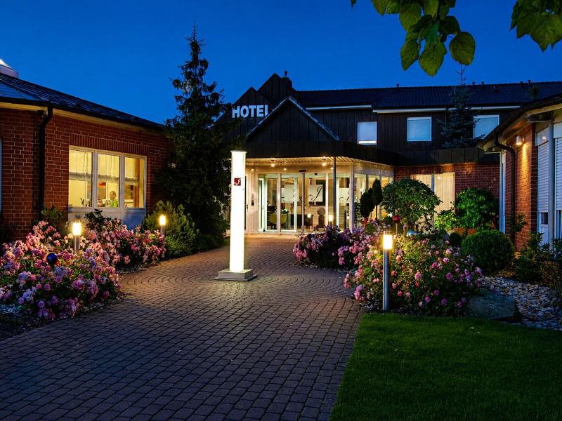 UNO Hotel Wolfsburg Sandkamp image