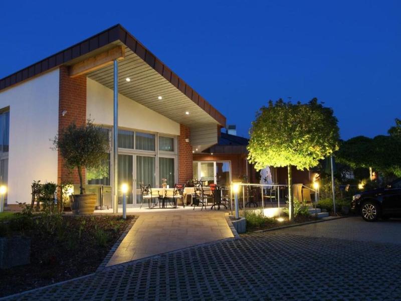 UNO Hotel Wolfsburg Sandkamp image