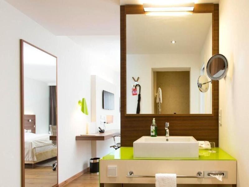 UNO Hotel Wolfsburg Sandkamp image