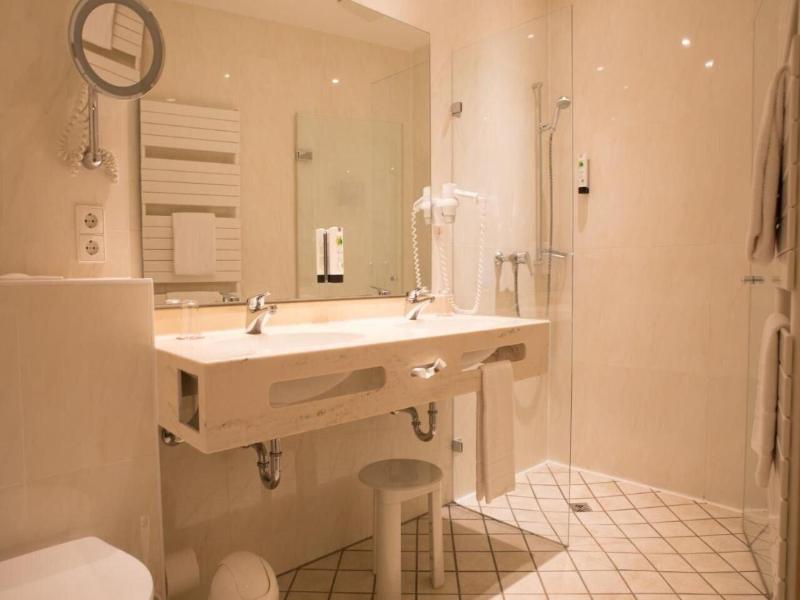 UNO Hotel Wolfsburg Sandkamp image