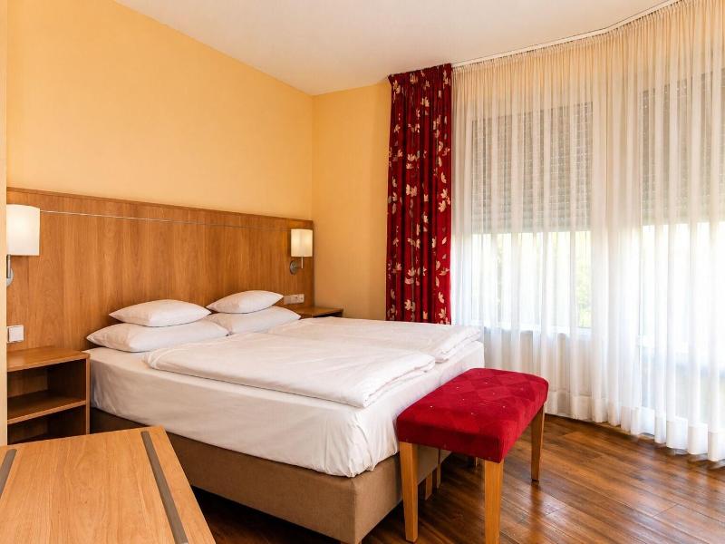 UNO Hotel Wolfsburg Sandkamp image