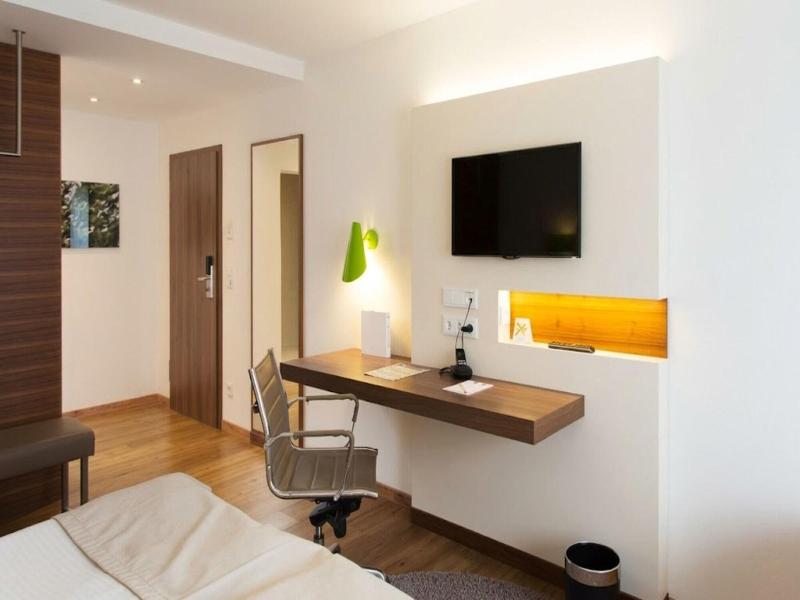 UNO Hotel Wolfsburg Sandkamp image