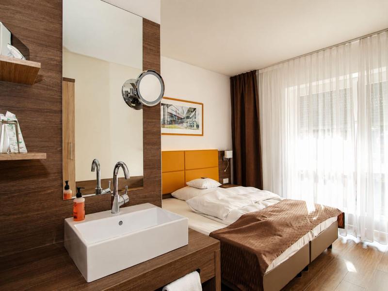 UNO Hotel Wolfsburg Sandkamp image