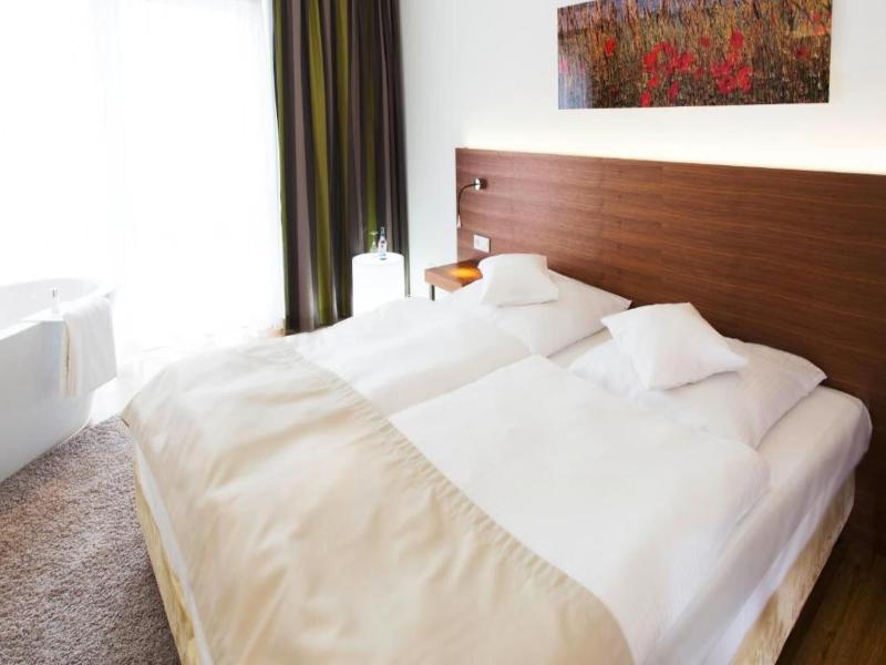 UNO Hotel Wolfsburg Sandkamp image