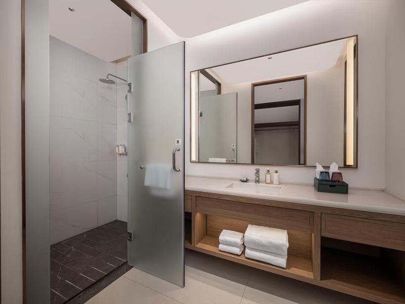 Holiday Inn Resort Wanning Shenzhou Peninsula  image
