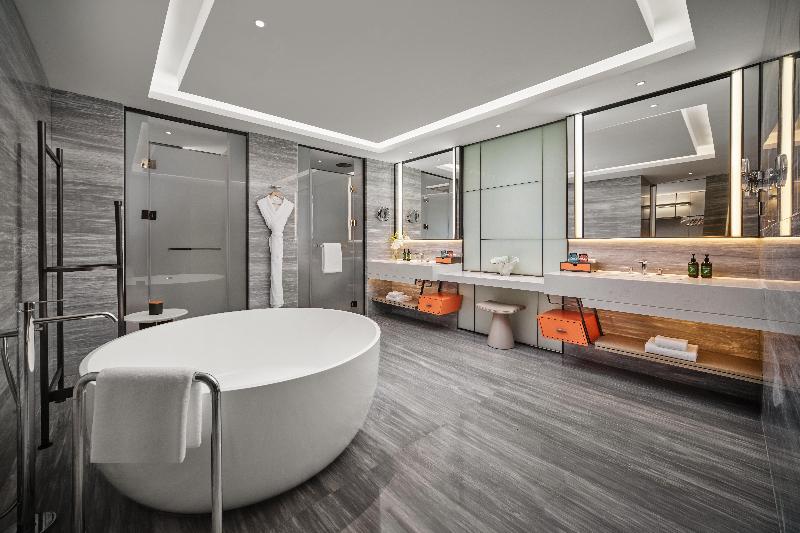 Crowne Plaza Zhongshan Torch High Tech Zone image