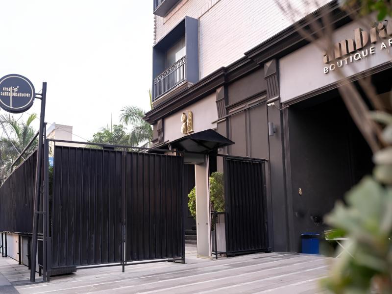 Ambiance Boutique Art Hotel Lahore image