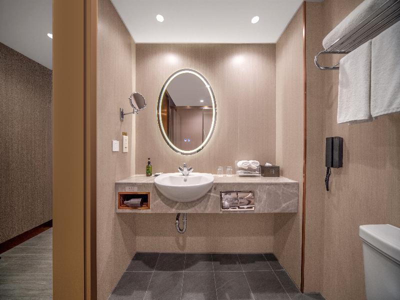 Millennium Harbourview Hotel Xiamen image