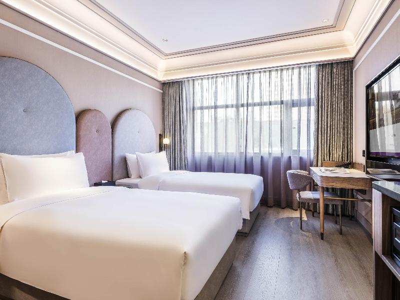 Mercure Nanjing Downtown image