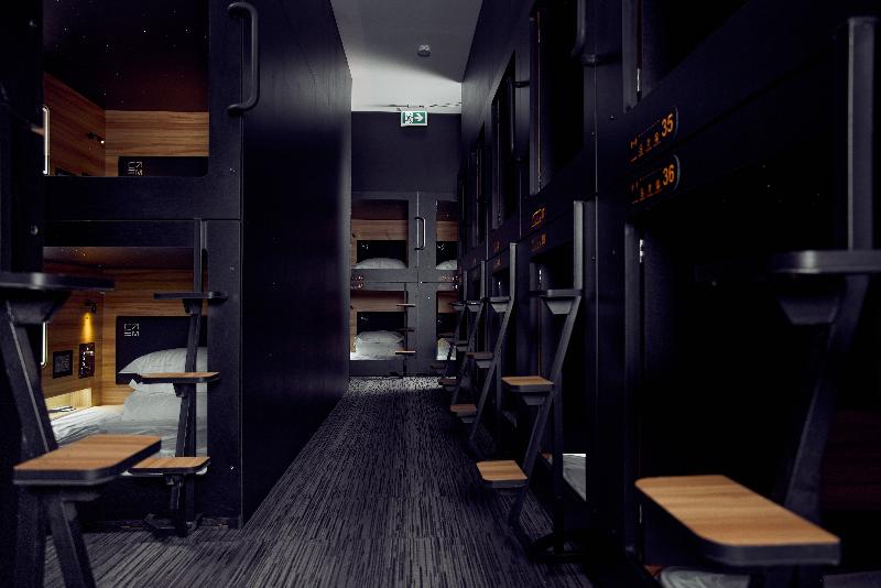 Capsule Hotel