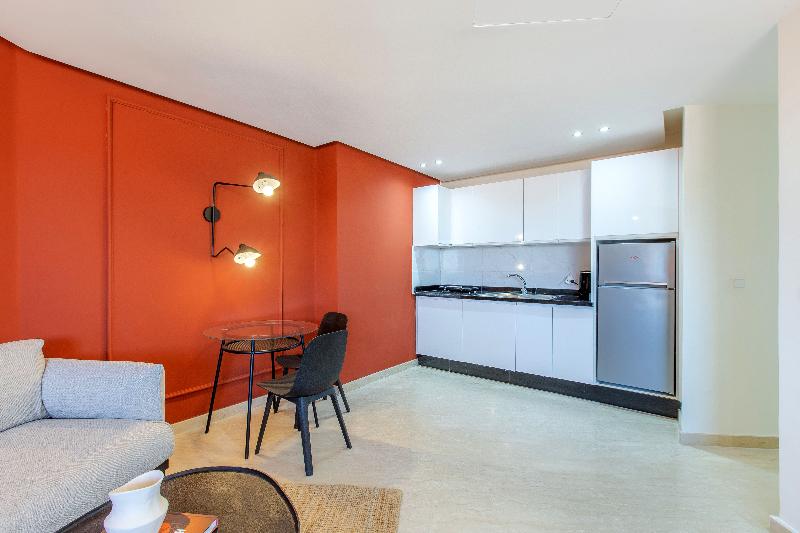 Zari Boutique Aparthotel image