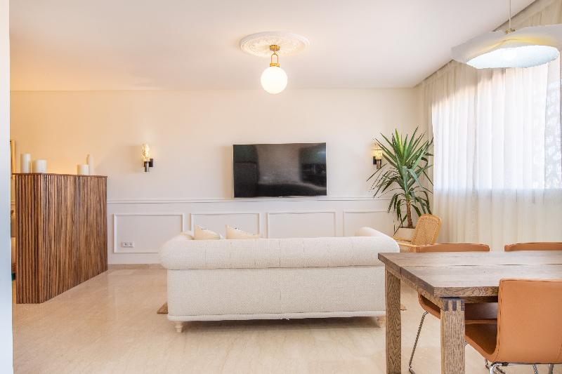 Zari Boutique Aparthotel image