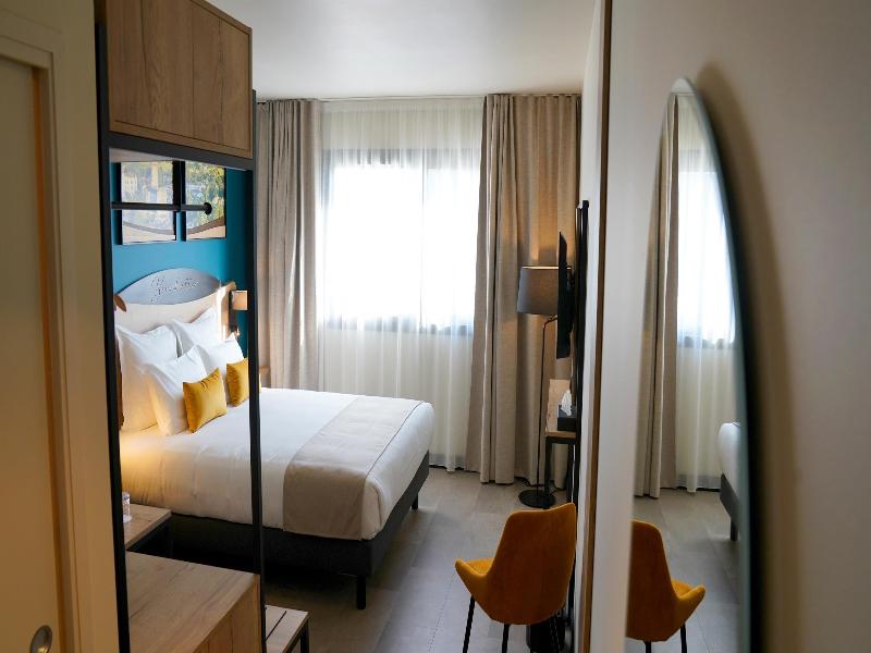 Hotel OstOria BW Signature Collection image