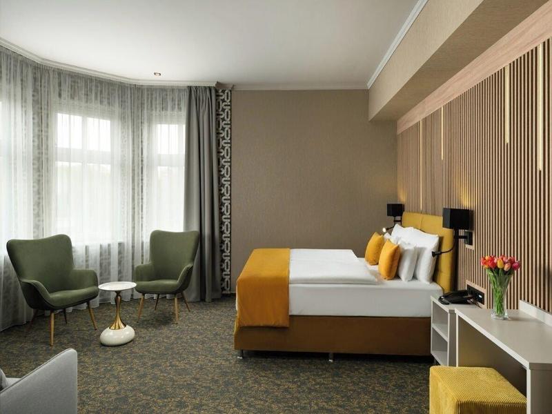 Hotel Allora image