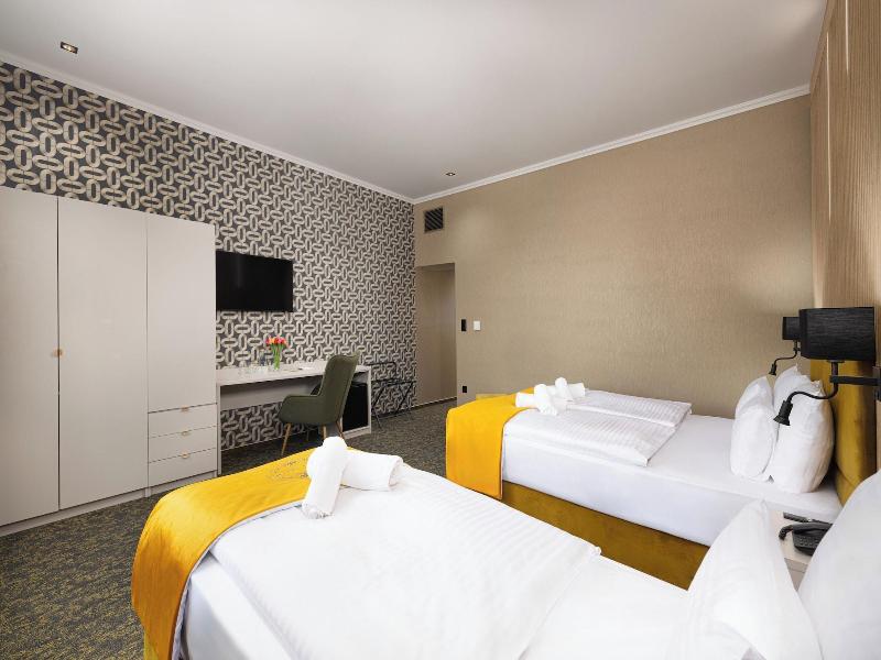 Hotel Allora image