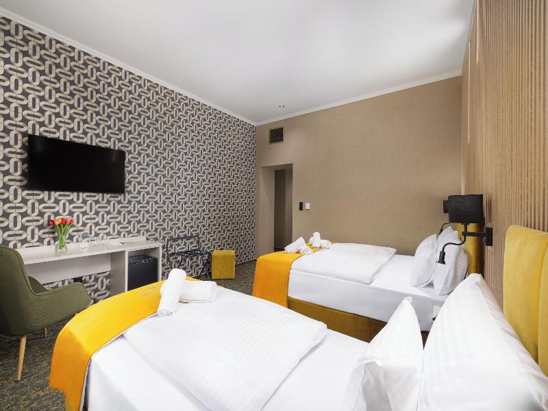 Hotel Allora image