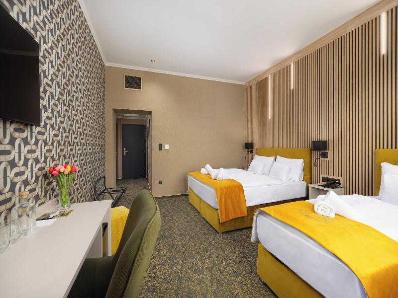 Hotel Allora image