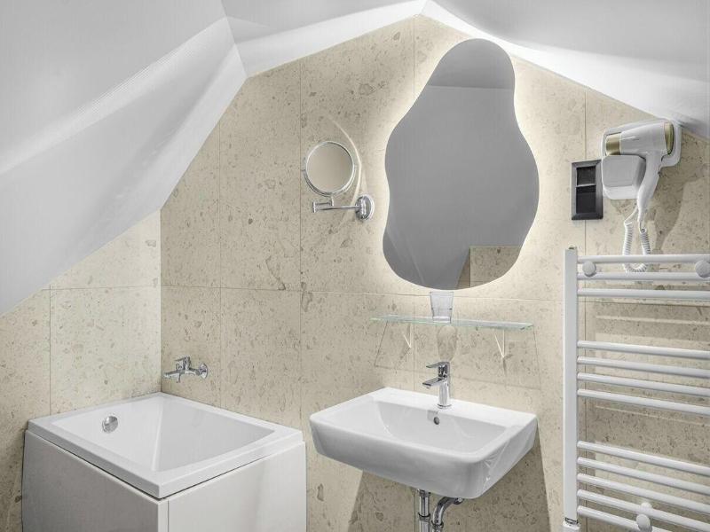 Hotel Allora image