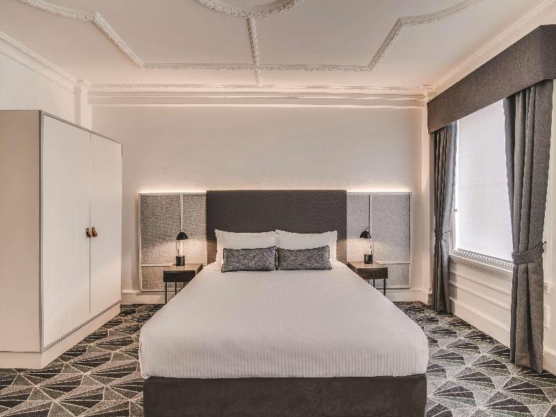 The Savoy Hotel on Little Collins Melbourne image