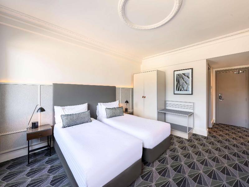 The Savoy Hotel on Little Collins Melbourne image