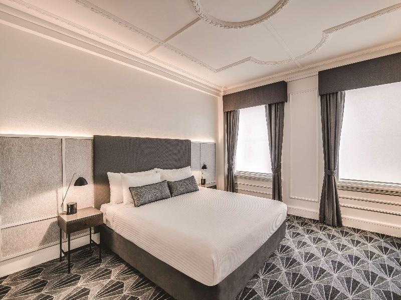 The Savoy Hotel on Little Collins Melbourne image