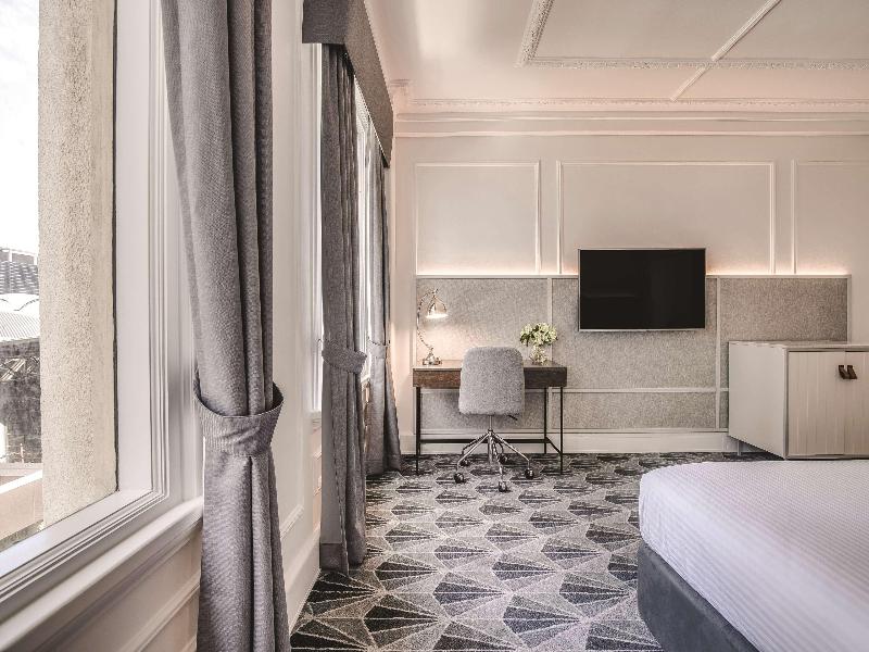 The Savoy Hotel on Little Collins Melbourne image