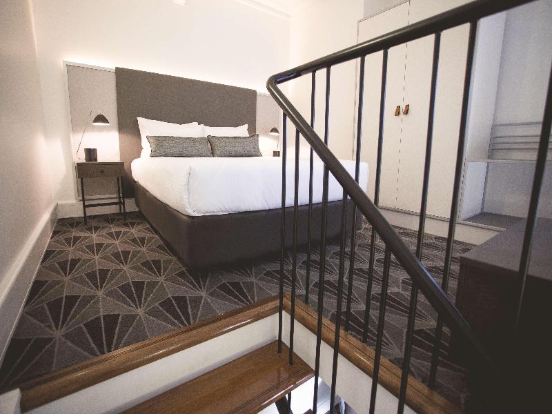 The Savoy Hotel on Little Collins Melbourne image