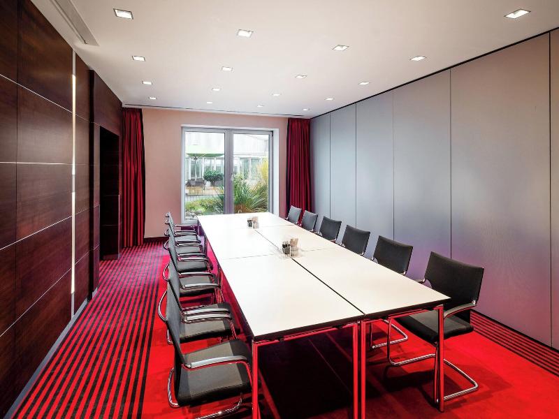 Sheraton Düsseldorf Airport image