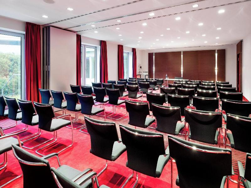 Sheraton Düsseldorf Airport image