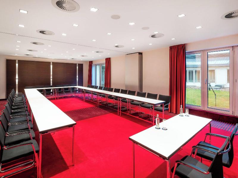 Sheraton Düsseldorf Airport image