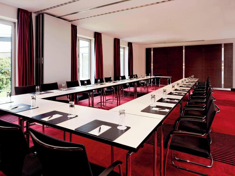 Sheraton Düsseldorf Airport image