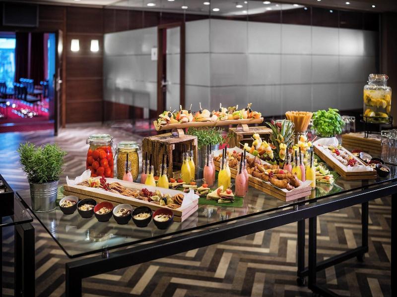 Sheraton Düsseldorf Airport image