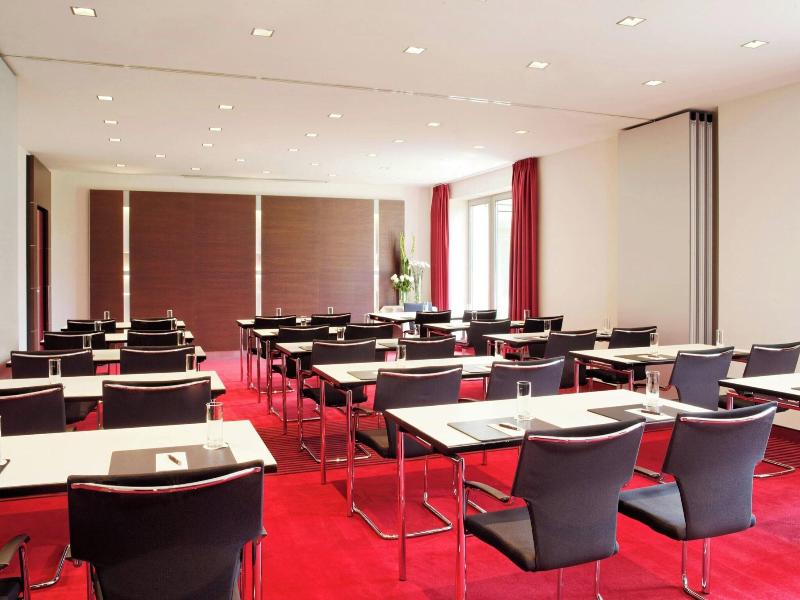 Sheraton Düsseldorf Airport image