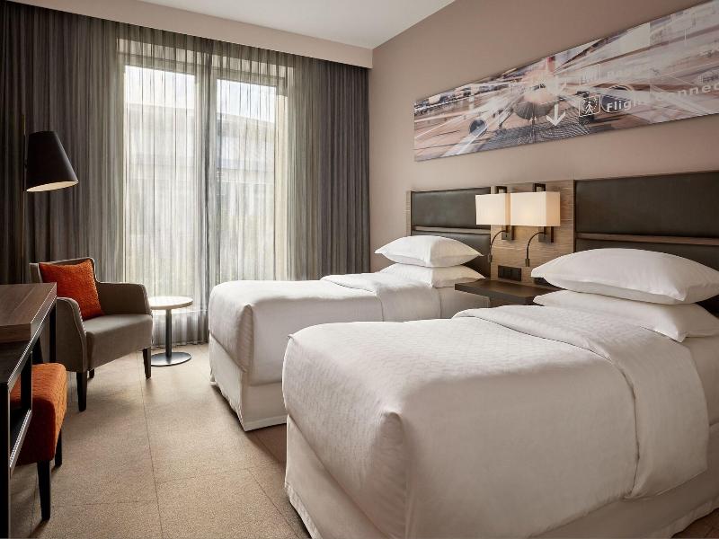 Sheraton Düsseldorf Airport image
