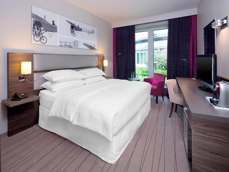 Sheraton Düsseldorf Airport image