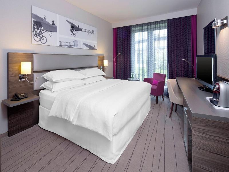 Sheraton Düsseldorf Airport image