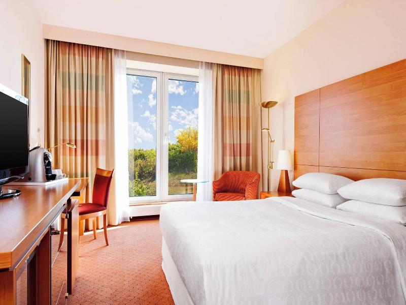 Sheraton Düsseldorf Airport image