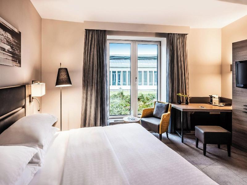 Sheraton Düsseldorf Airport image