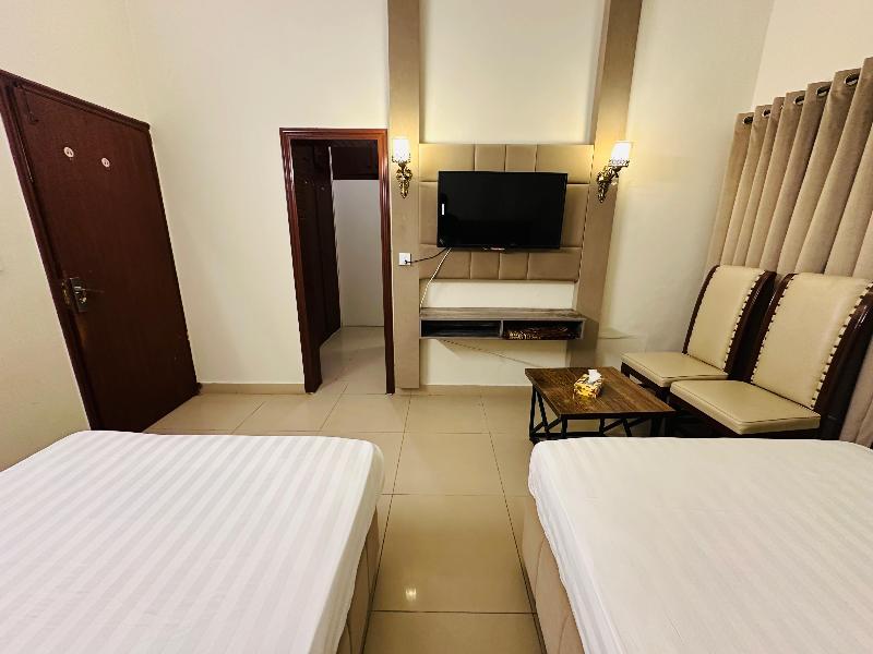 Travel Lodge Islamabad image