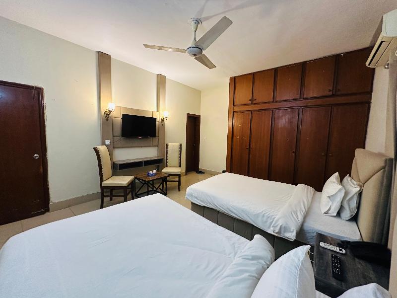 Travel Lodge Islamabad image