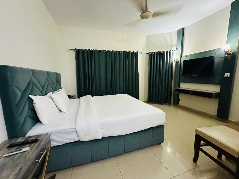 Travel Lodge Islamabad image