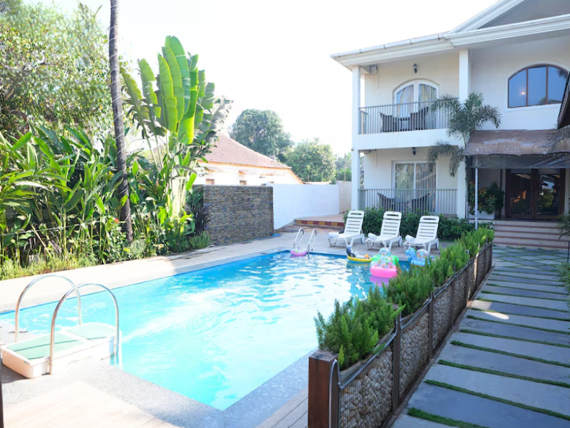 Foxoso Aaristo Baga Beach Resort image