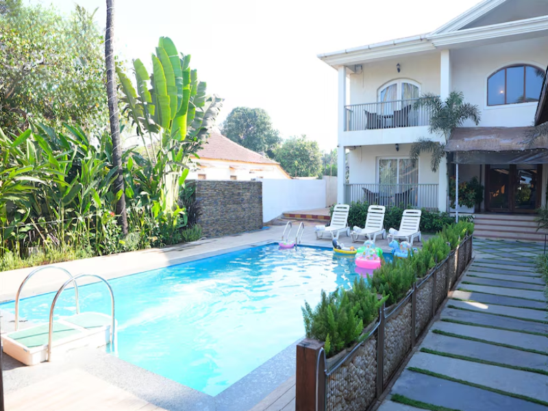 Foxoso Aaristo Baga Beach Resort image