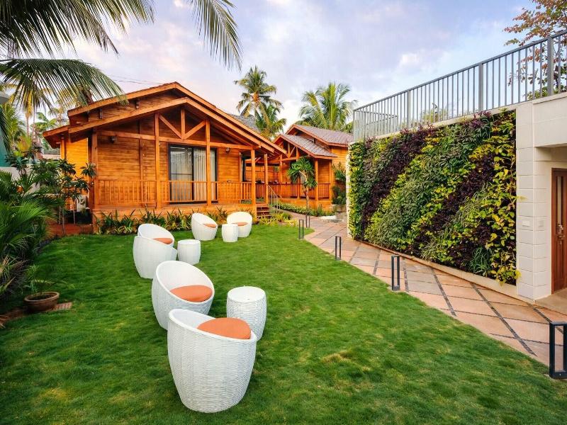 Foxoso Aaristo Baga Beach Resort image