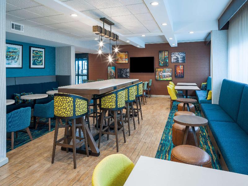 Spark By Hilton Bardstown image