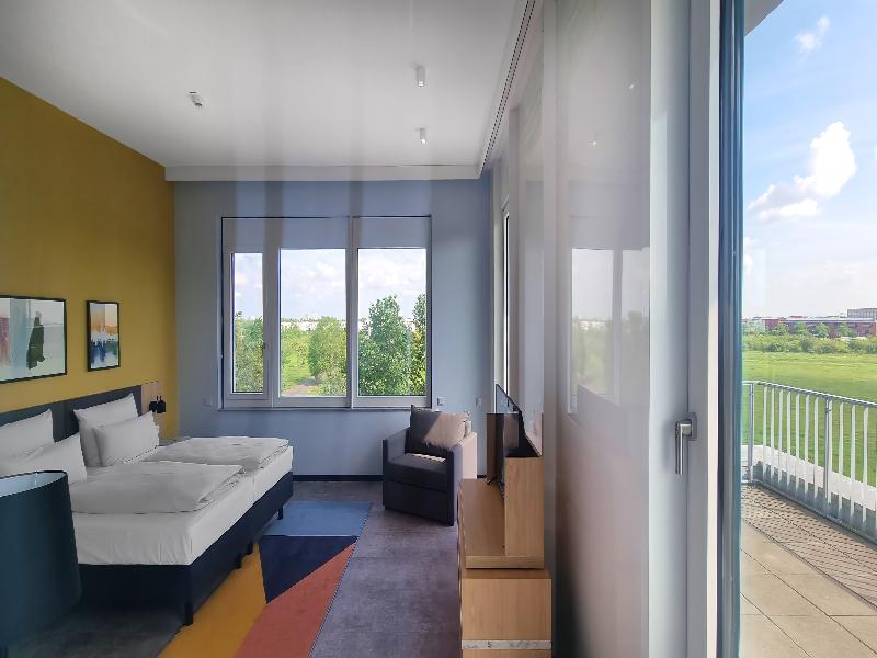 Candlewood Suites Berlin Airport  image